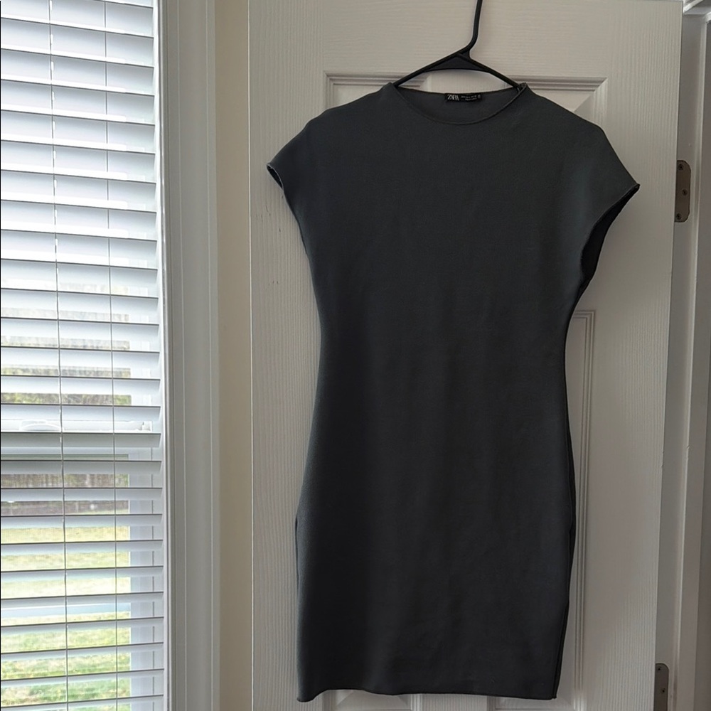 Zara Charcoal & Black Cap-Sleeve Bodycon Mini Dress